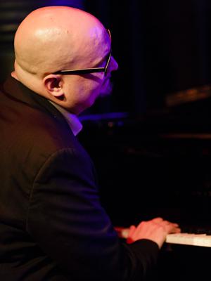 The Bad Plus: Ethan Iverson 20140408 - Gustav Eckart, Fotografie