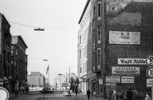 Berlin 1962 Checkpoint Charlie - Gustav Eckart, Fotografie