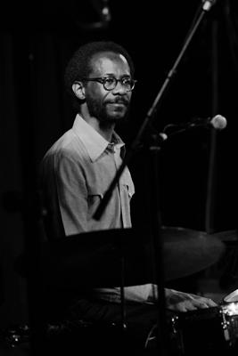 Wolfgang Muthspiel Trio - Brian Blade 20140525 - Gustav Eckart, Photographie