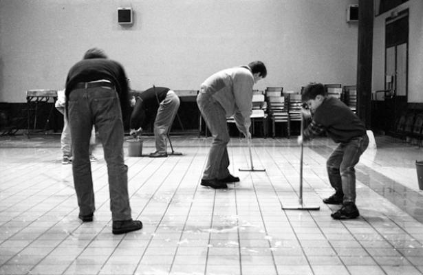 cleaning - Gustav Eckart, Photography